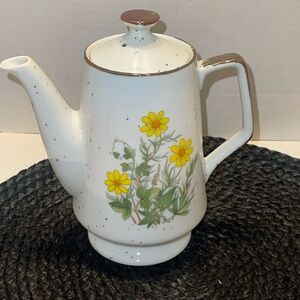 Vintage Japan white & brown stoneware Coffee/Tea Pot with Yellow daises